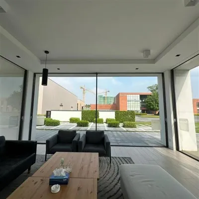 Portes de vidre corredisses d'alumini residencial